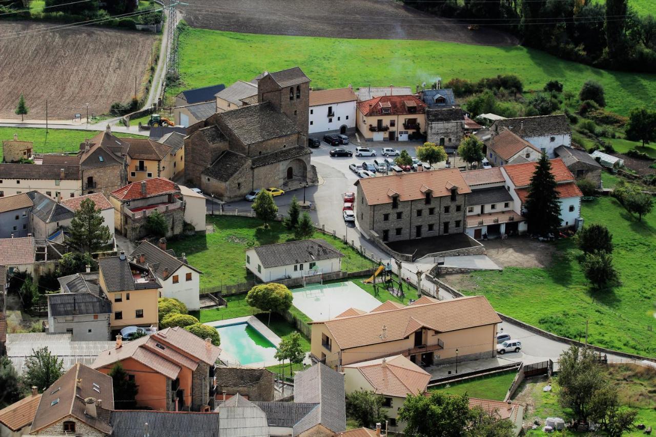 Gasthaus Casa Perez Yebra de Basa Exterior foto
